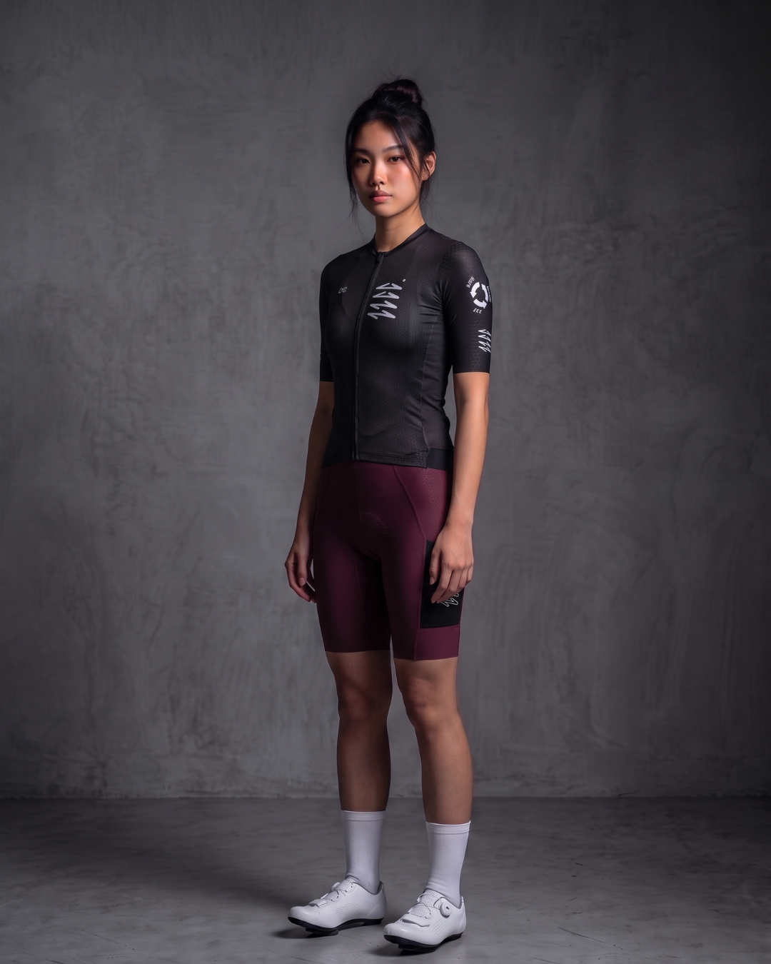 Summer Essential Pro Jersey - black, model view