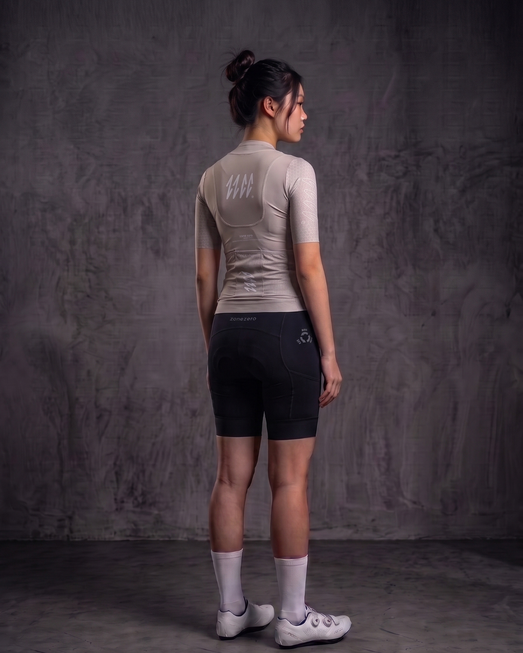 Summer Essential Pro Jersey — Desert, model view