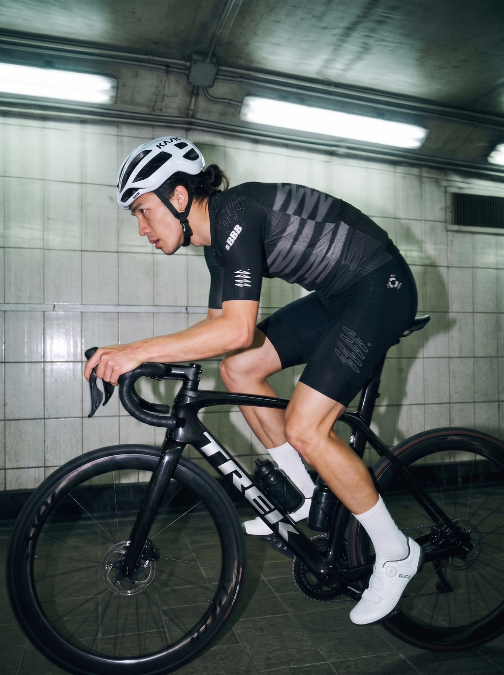 Velo Streak Pro Jersey — Black, lifestyle 2