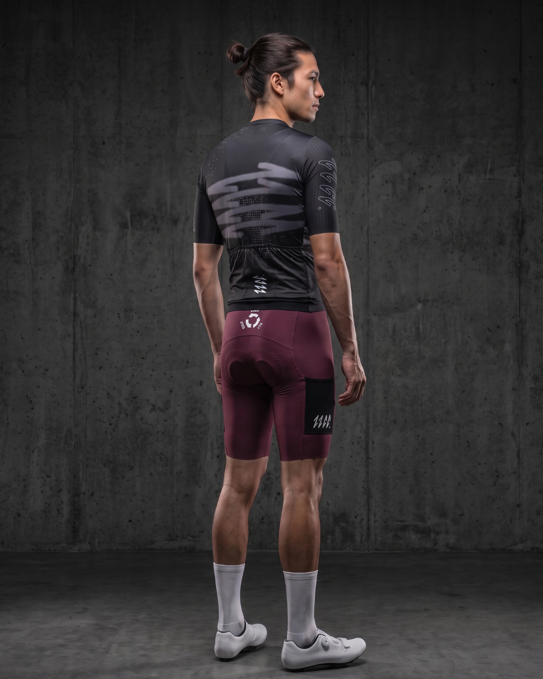 Velo Streak Pro Jersey — Black, model view