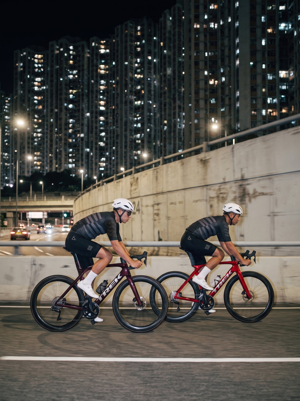 Velo Streak Pro Jersey — Black, lifestyle 2